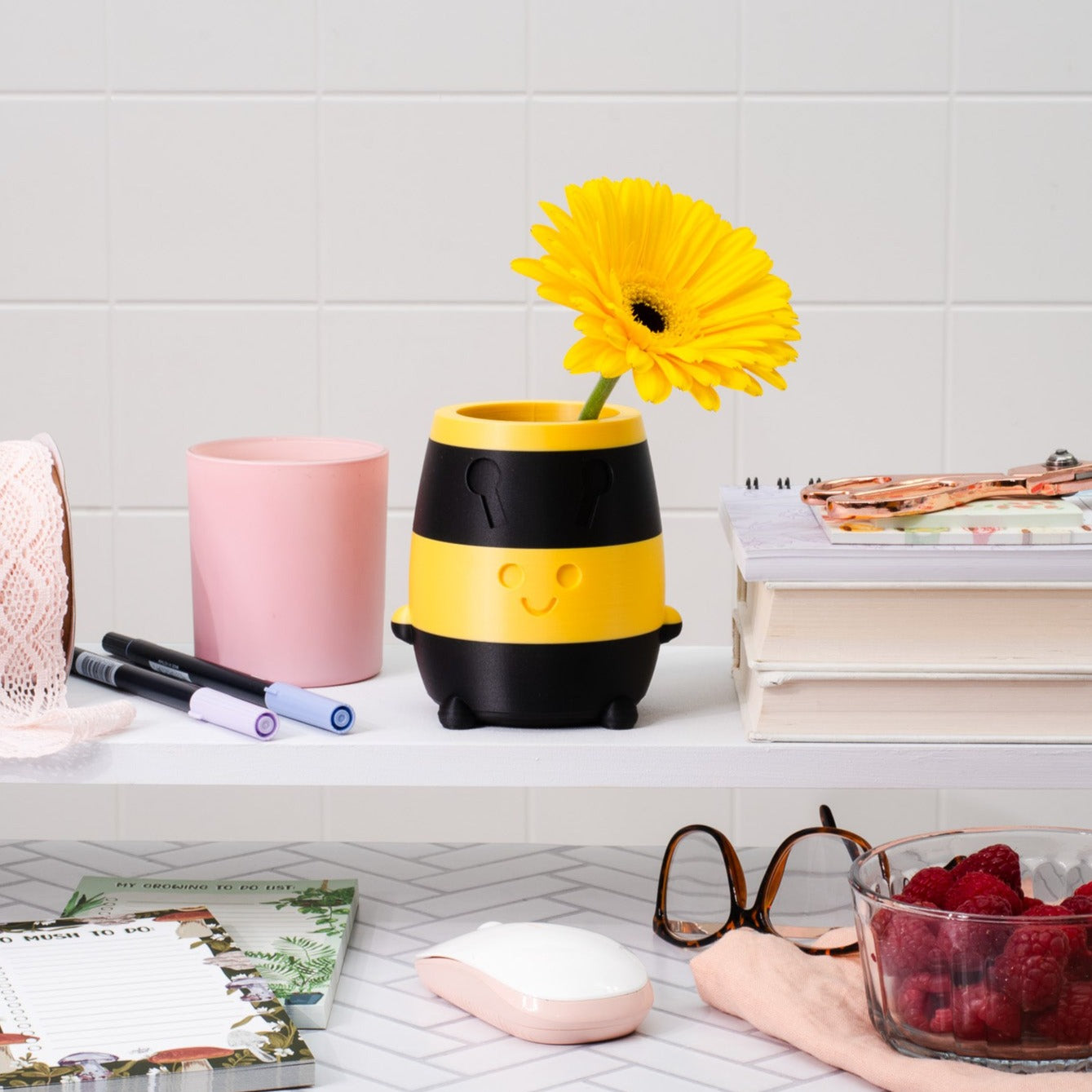 BEE-RNARD Holder/ Vase