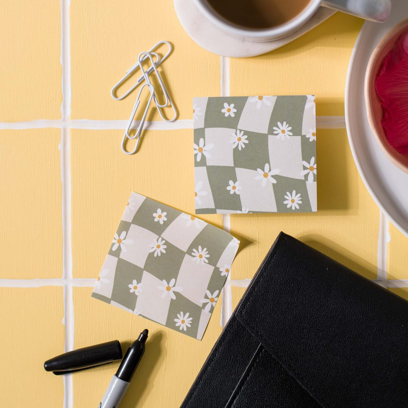 Retro Daisy Sticky Notes
