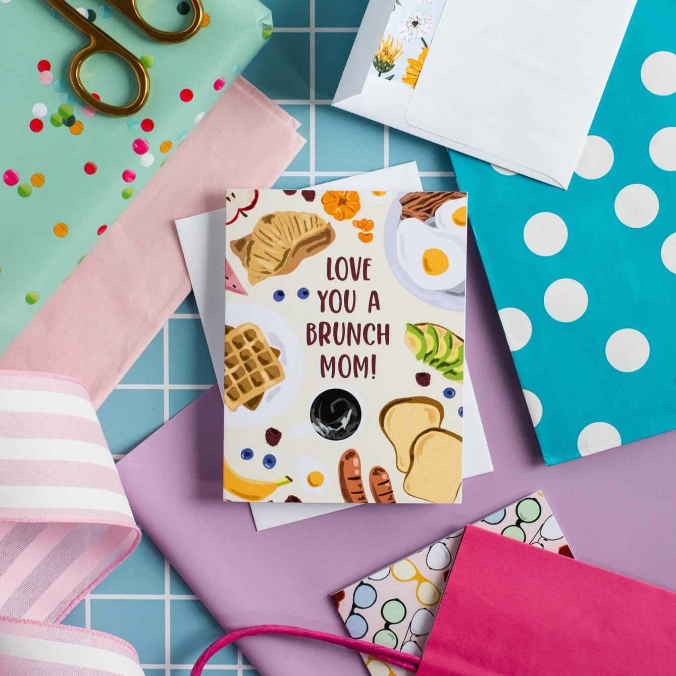 Love You A Brunch Mom! - Greeting Card