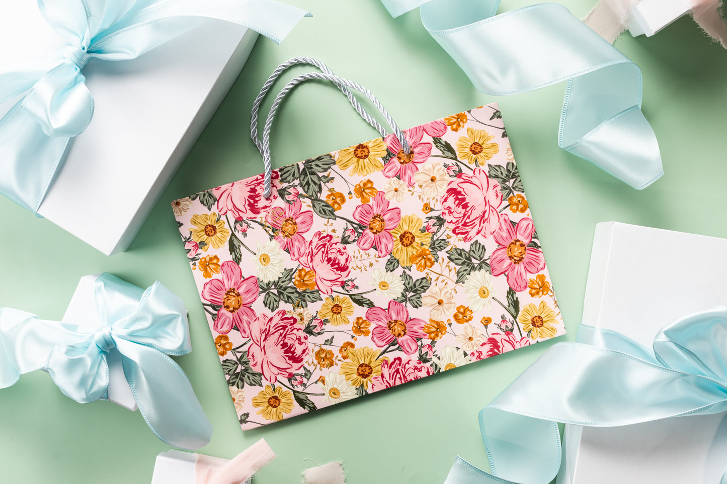 Pretty In Pink Floal Pattern Gift Bag